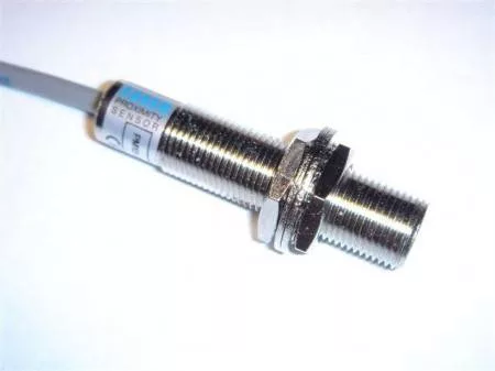 Indukční snímač PM12-02S