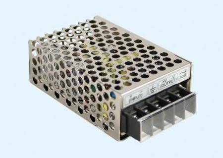 DCDC měnič SD-15A-12 (9,2-18V na 12V)