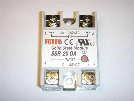Relé SSR-10DD